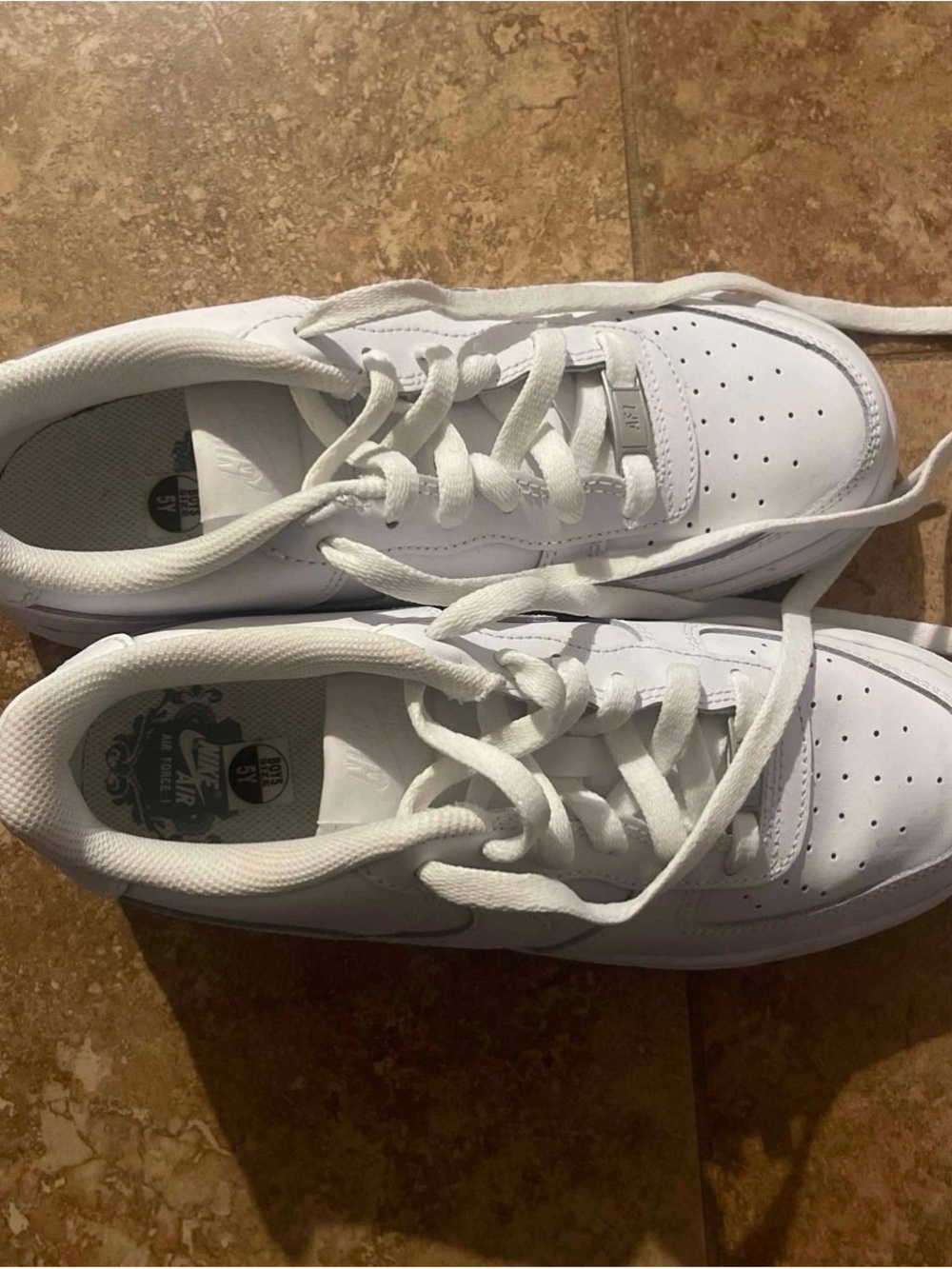 Nike Kids White Low-Top Sneakers - Clean Classic Style